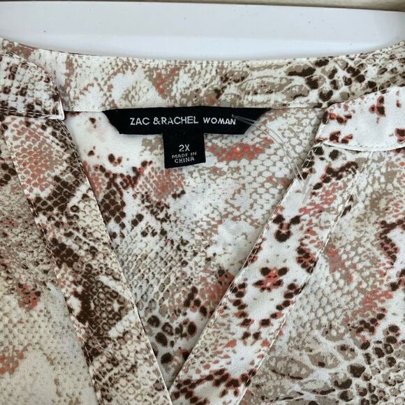 New!Zac&Rachel| 2XLarge| VNeck| Snake Print| Side Slits - Picture 4 of 13